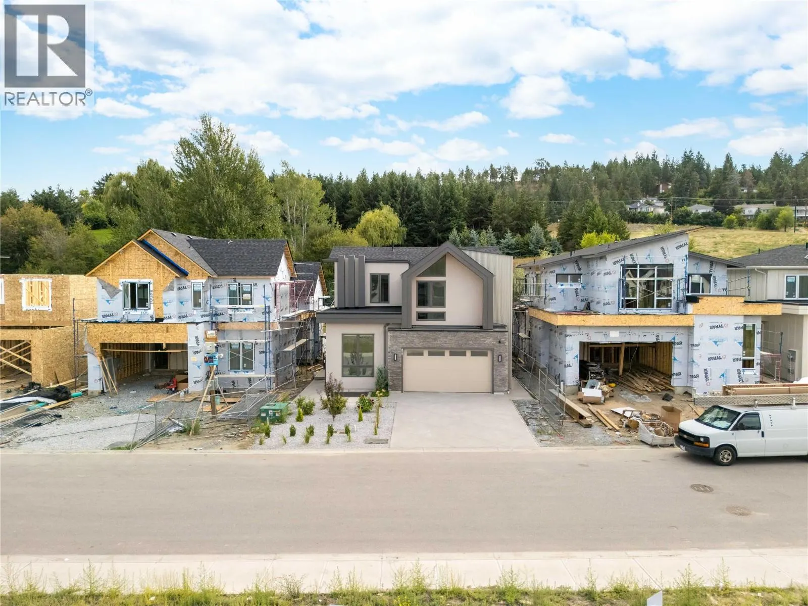1004 Bull Crescent