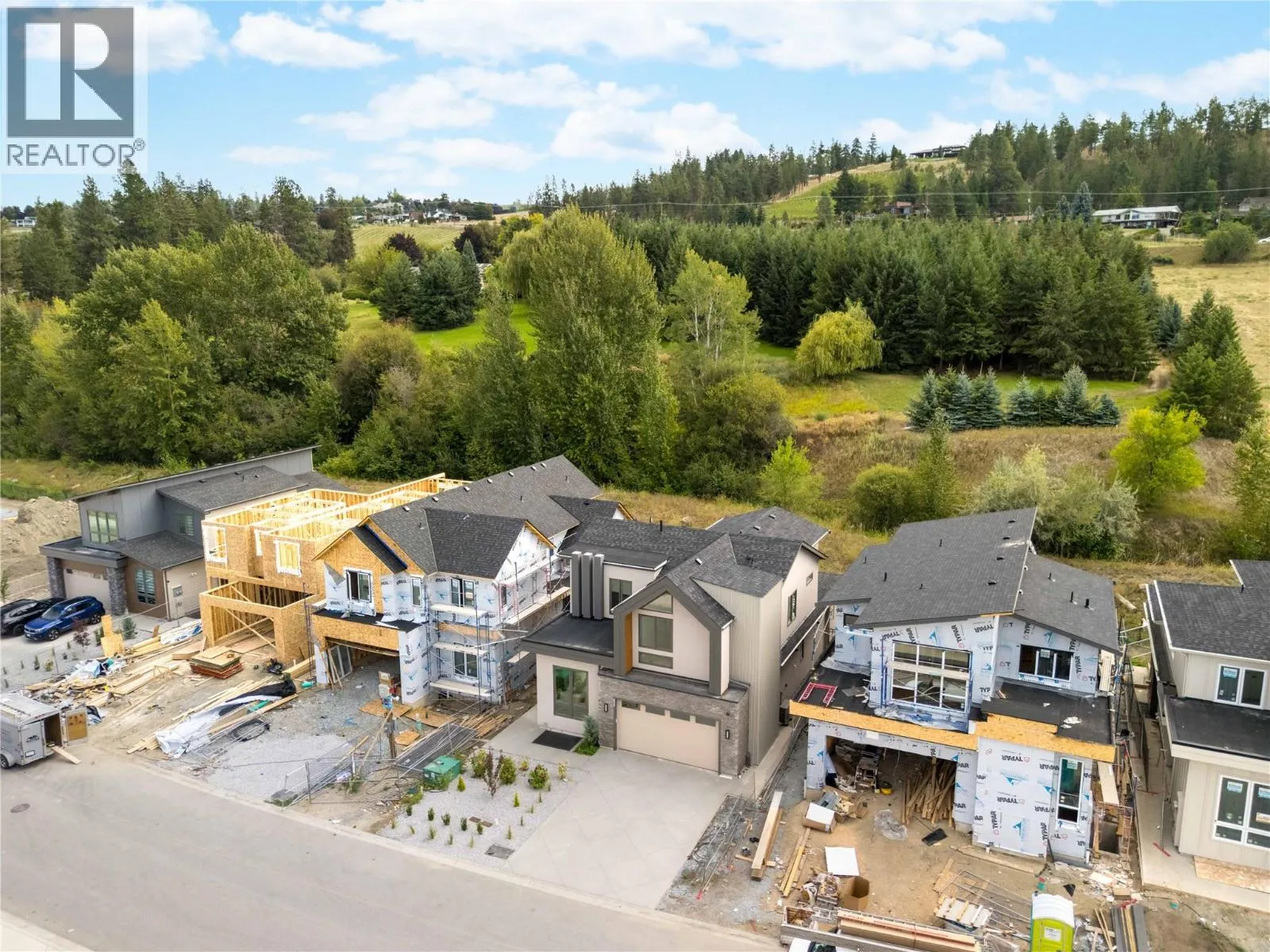 1004 Bull Crescent