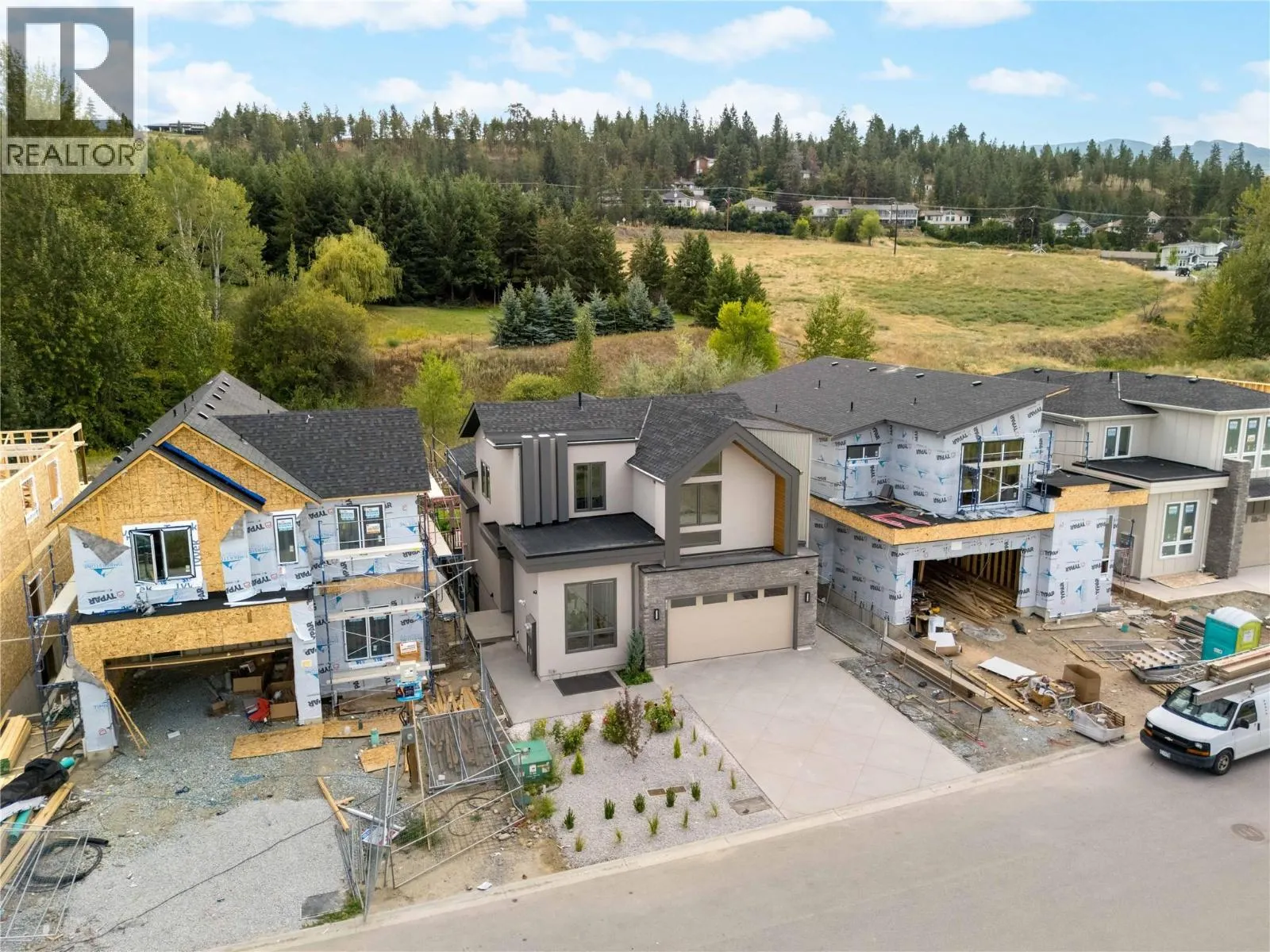 1004 Bull Crescent
