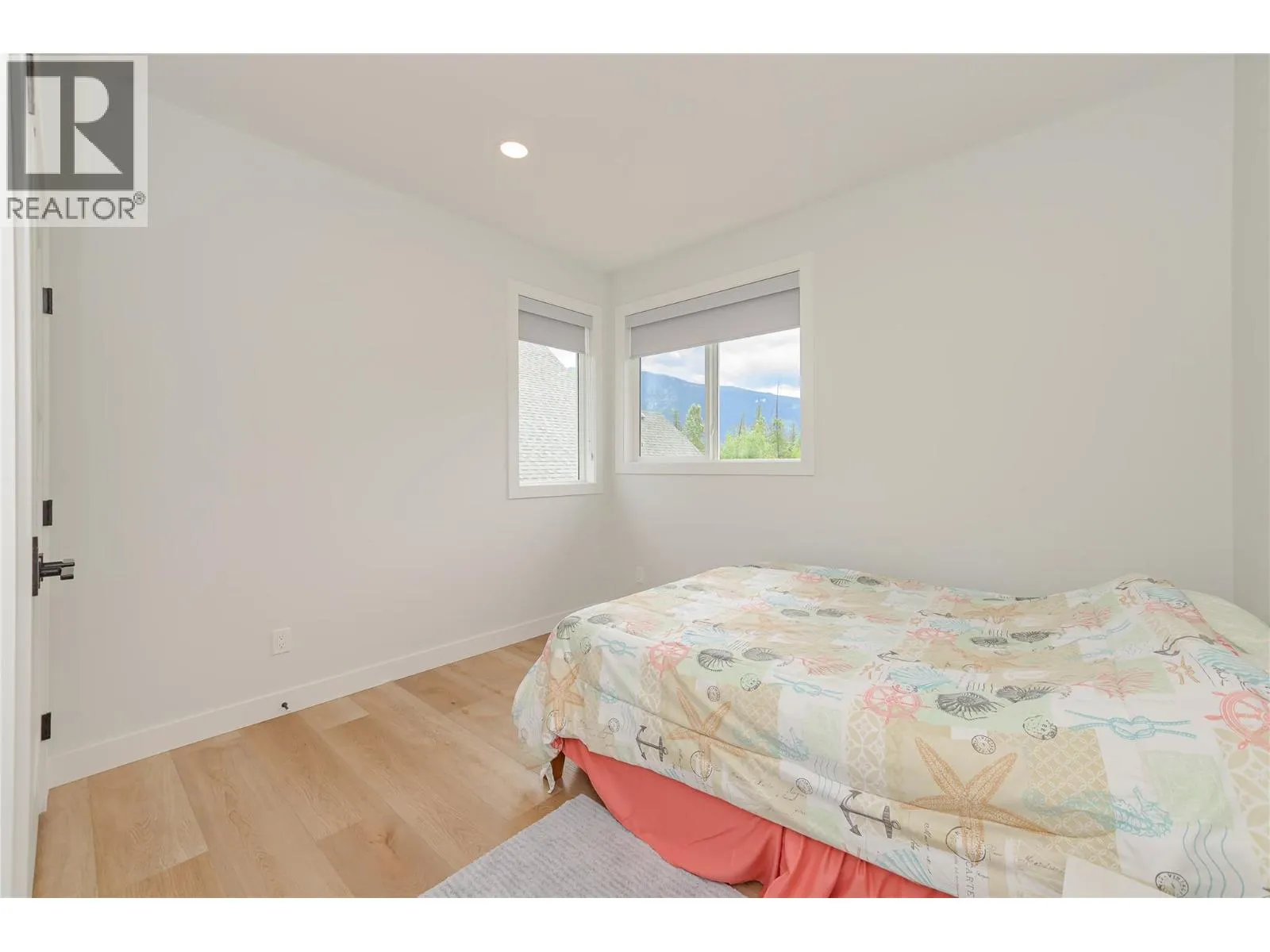 3475 Mabel Lake Place