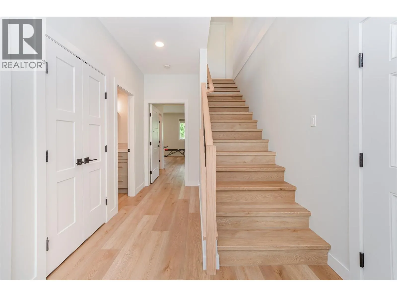 3475 Mabel Lake Place