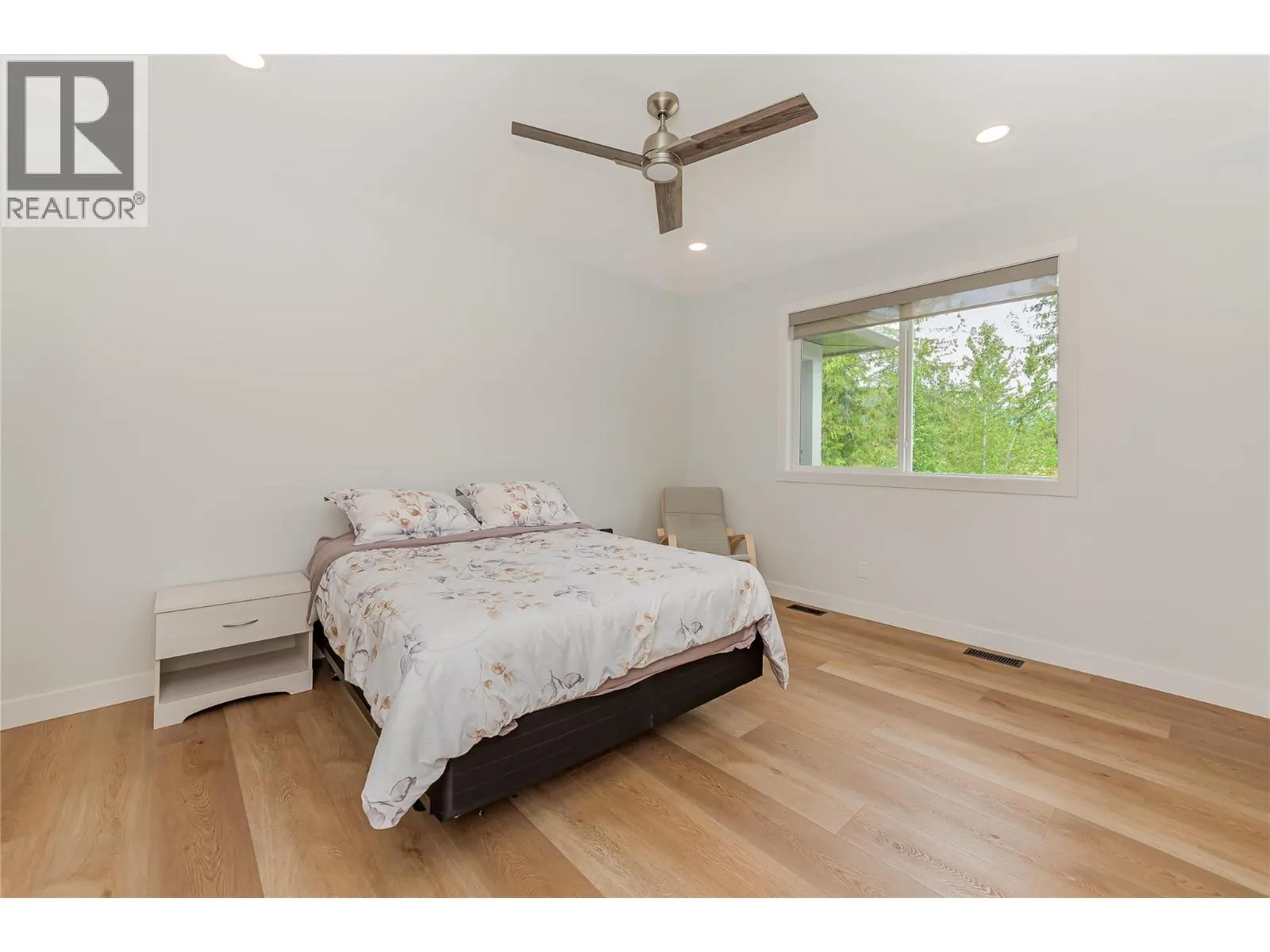 3475 Mabel Lake Place