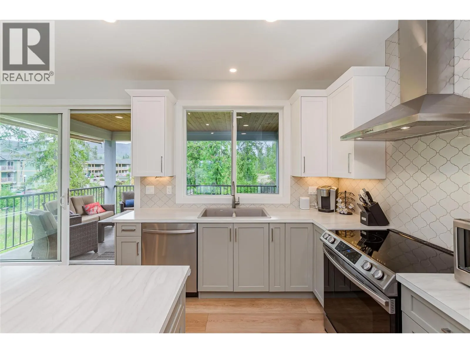 3475 Mabel Lake Place
