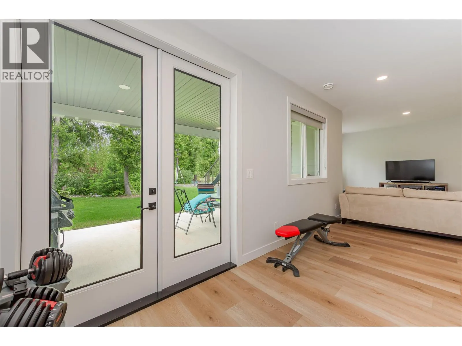 3475 Mabel Lake Place