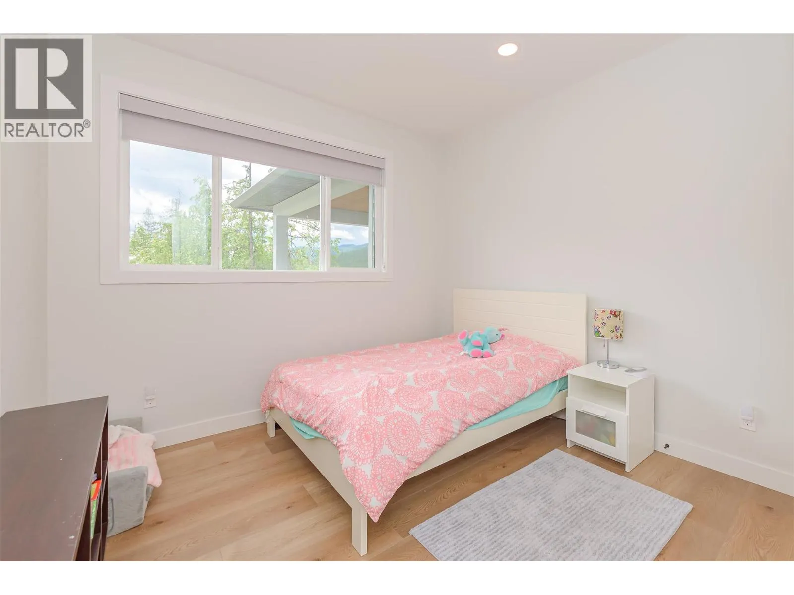 3475 Mabel Lake Place