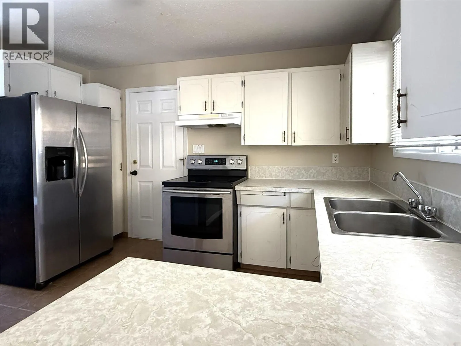 5400 RONDE Lane