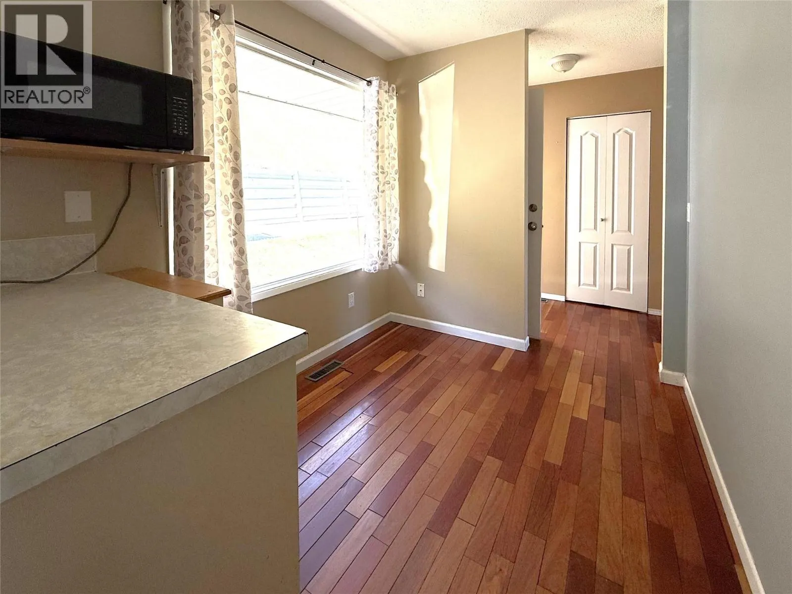 5400 RONDE Lane