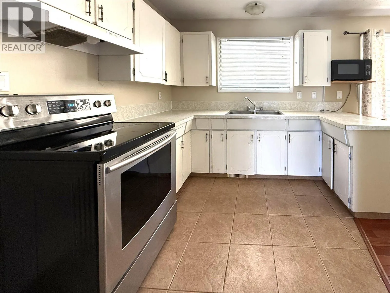 5400 RONDE Lane