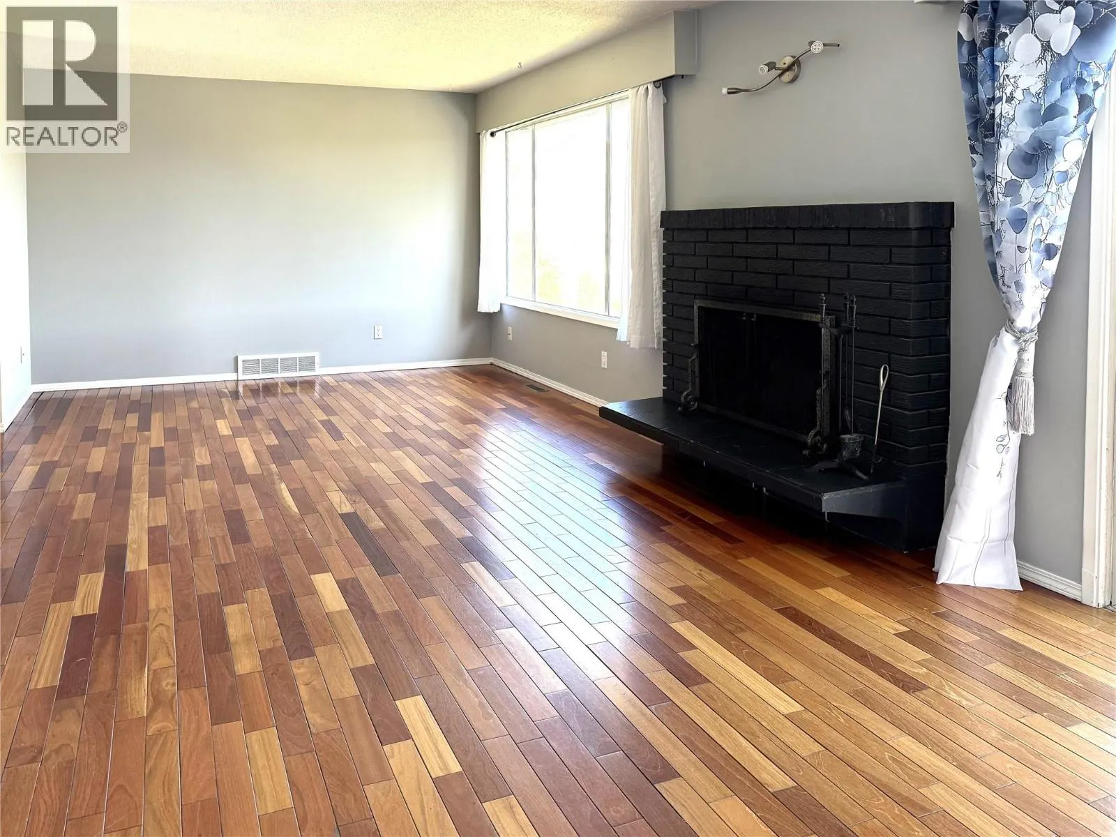 5400 RONDE Lane