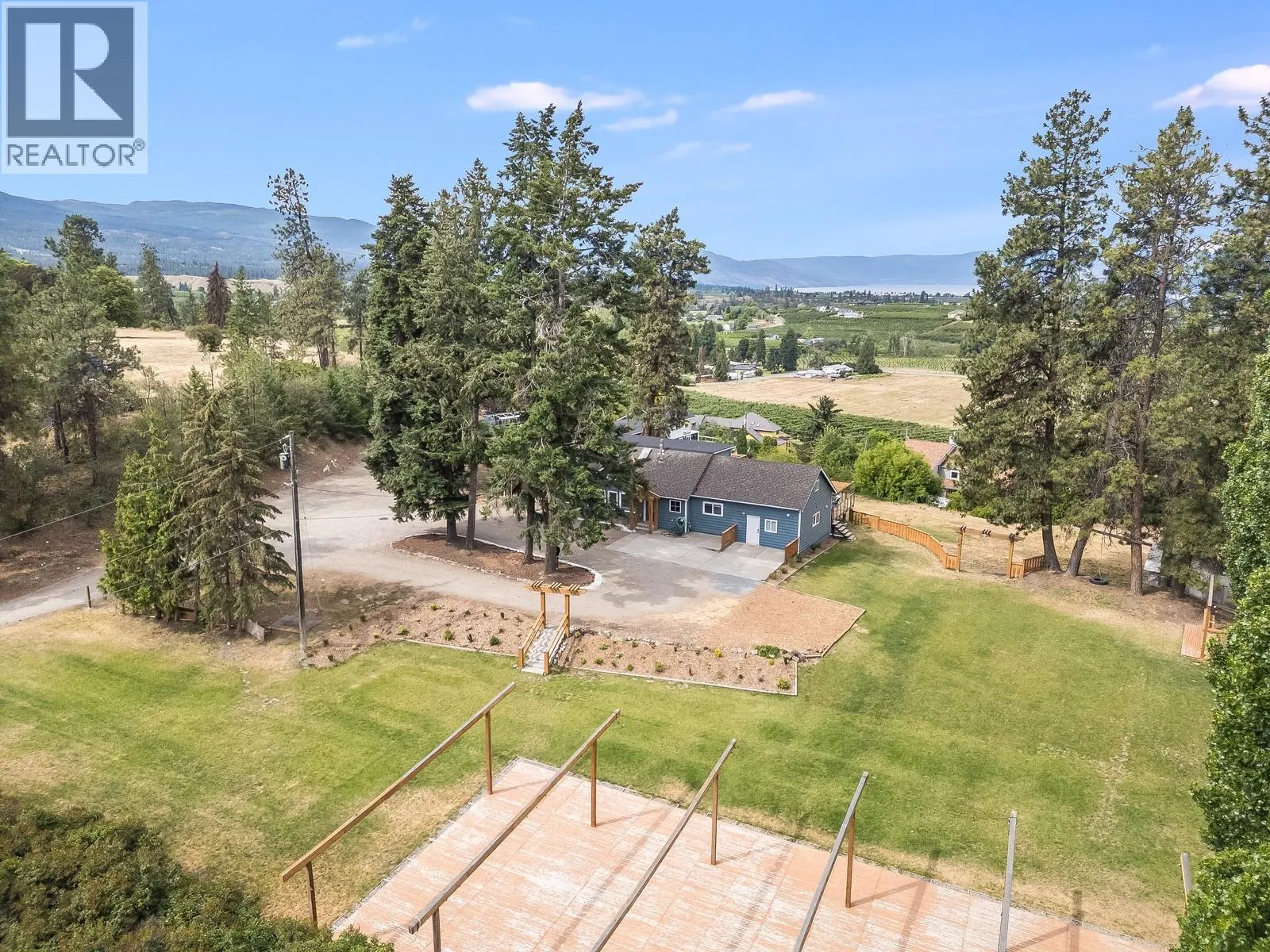 1293 Highway 33 E