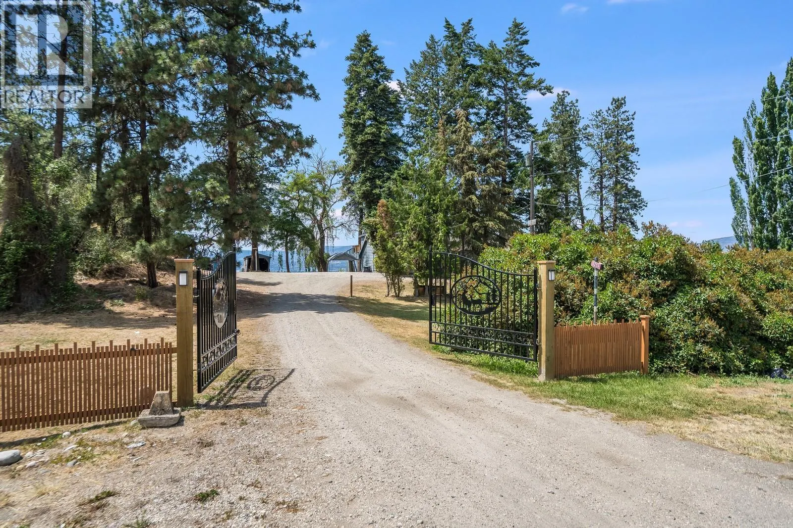 1293 Highway 33 E