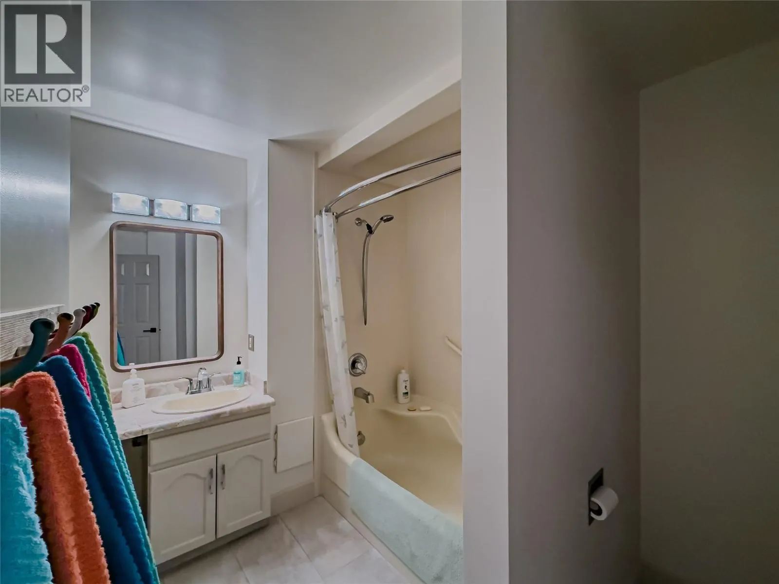 1801 Paul Lake Road Unit# 4