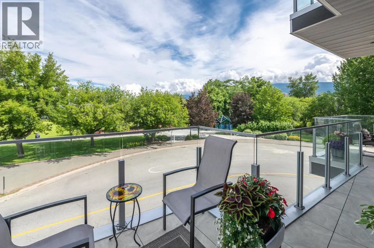 88 Lakeshore Drive