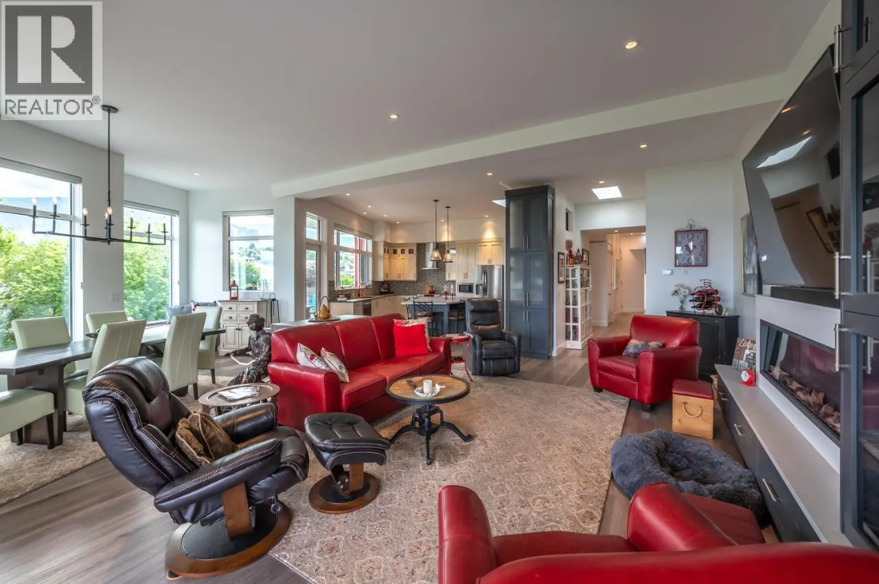 88 Lakeshore Drive