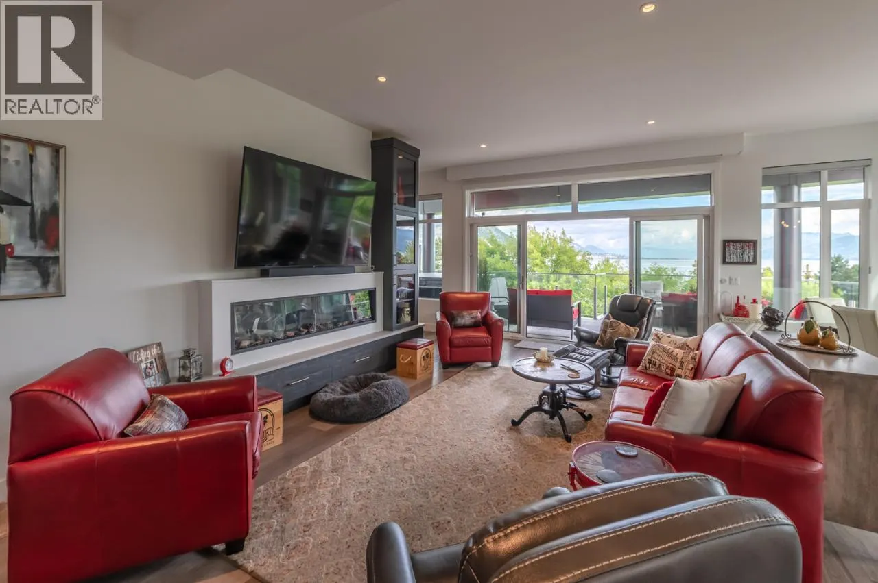 88 Lakeshore Drive