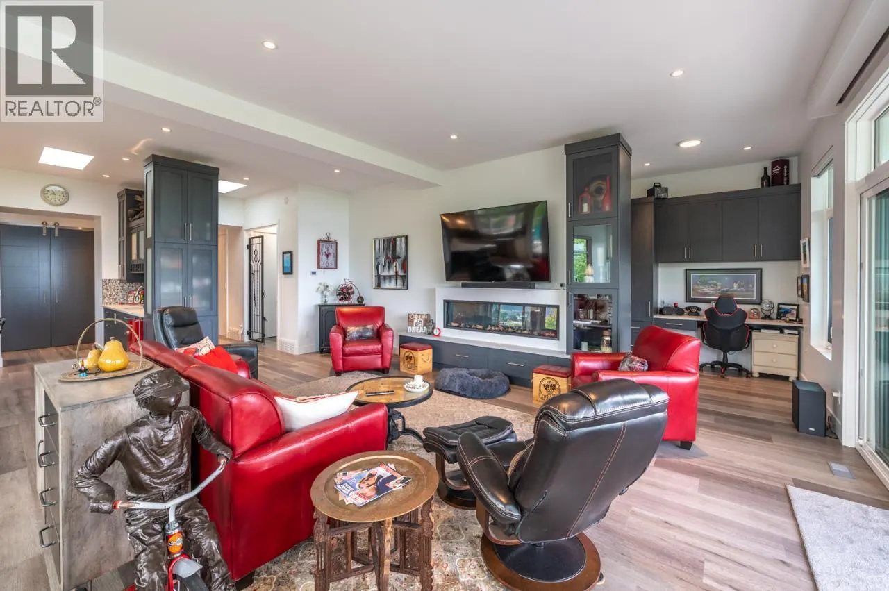 88 Lakeshore Drive