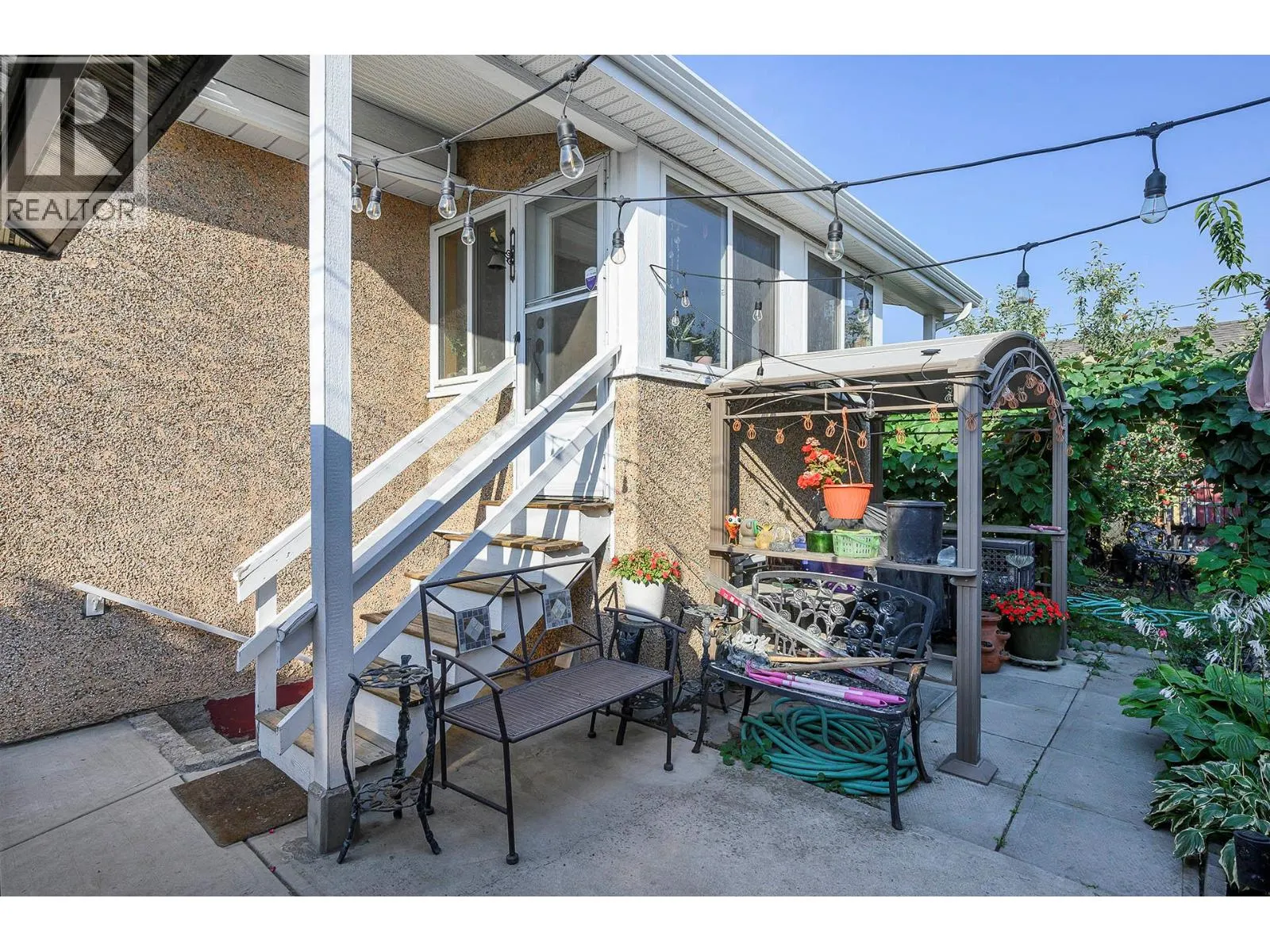 665 Columbia Street