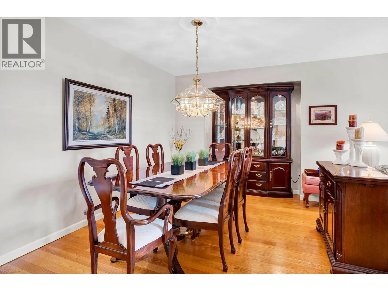 2030 VAN HORNE Drive Unit# 26