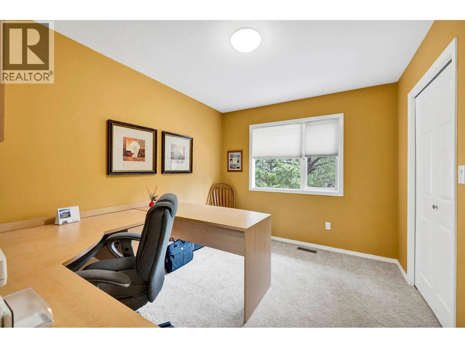 2030 VAN HORNE Drive Unit# 26