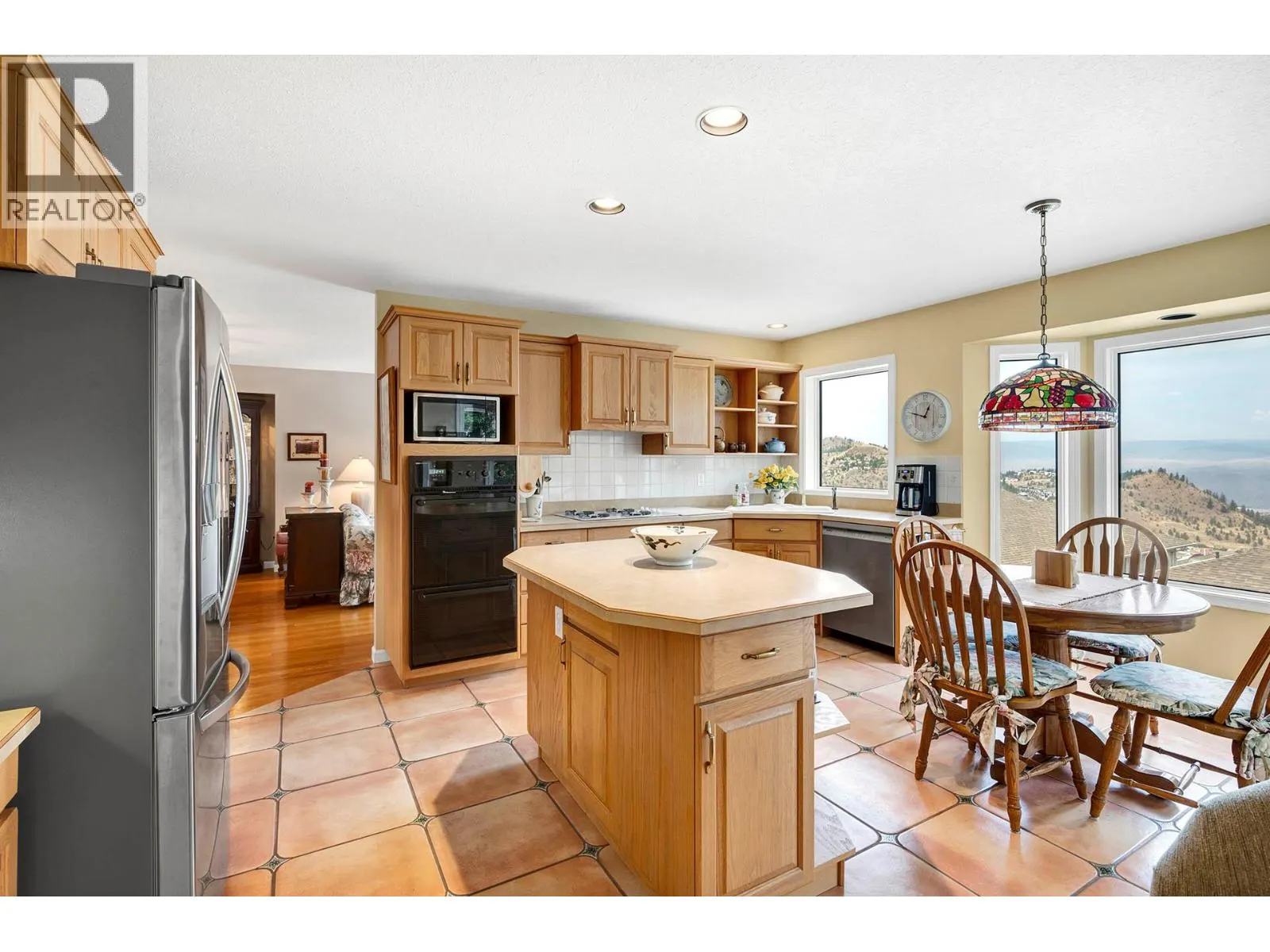 2030 VAN HORNE Drive Unit# 26