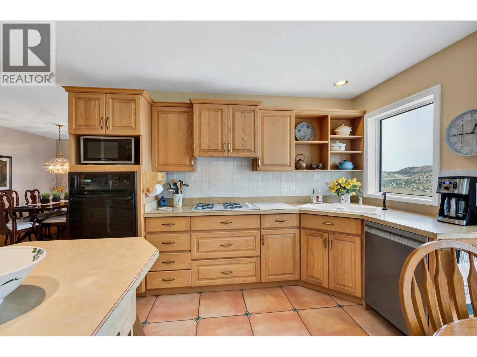 2030 VAN HORNE Drive Unit# 26