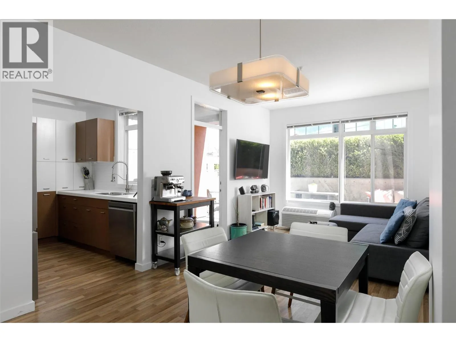 1550 Dickson Avenue Unit# 110