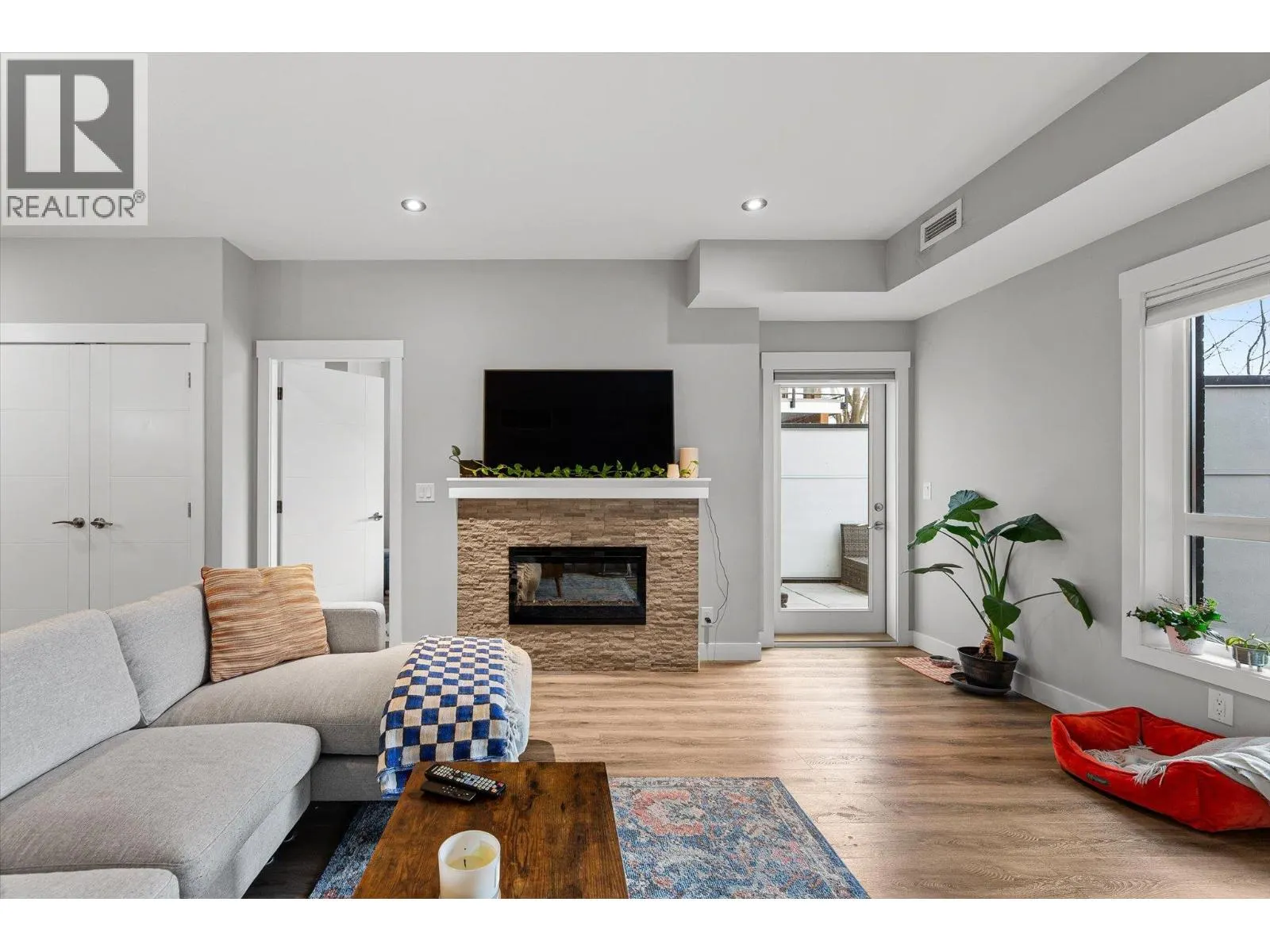 1883 Water Street Unit# 105