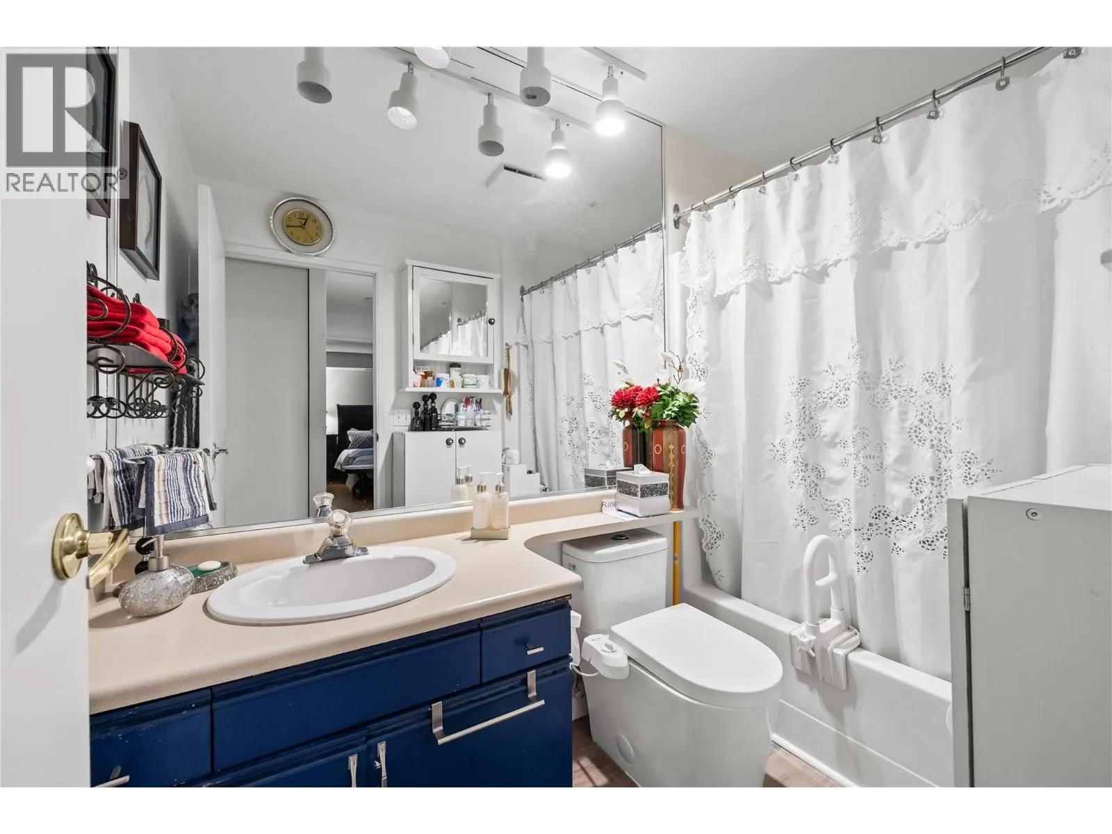 1045 Sutherland Avenue Unit# 145