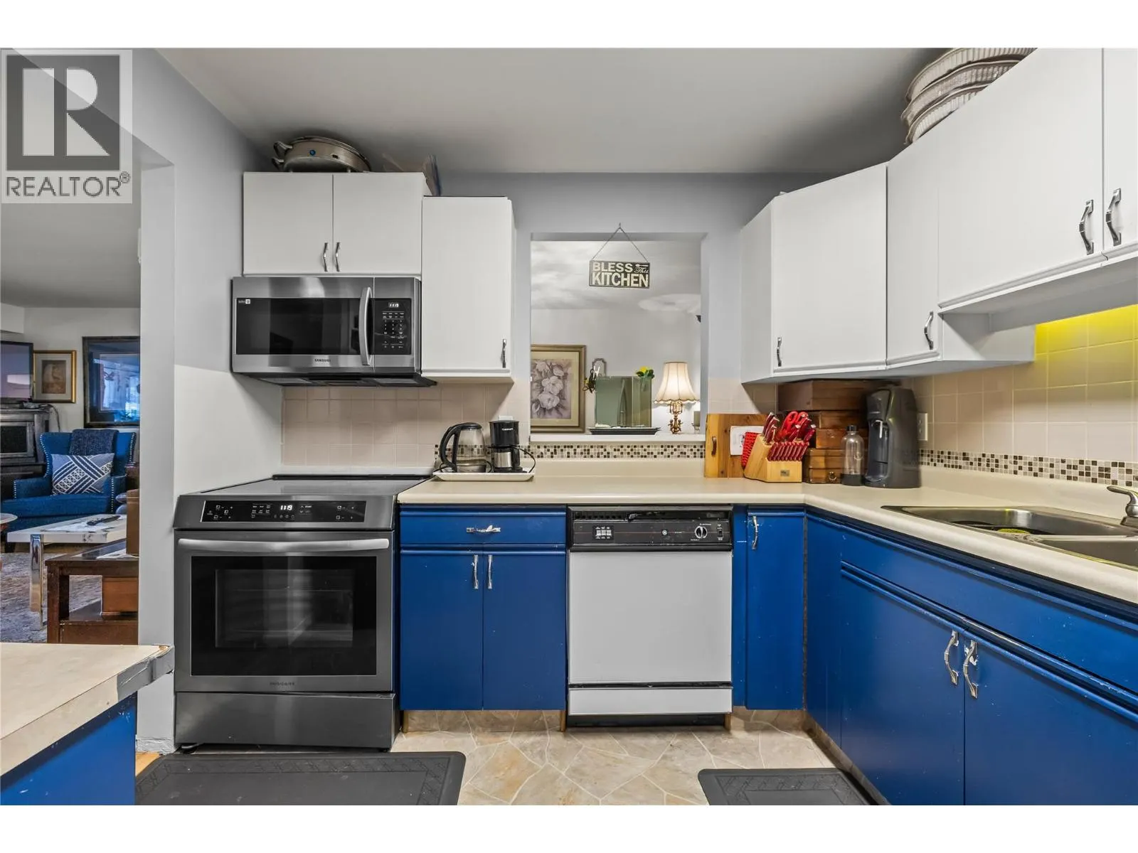 1045 Sutherland Avenue Unit# 145