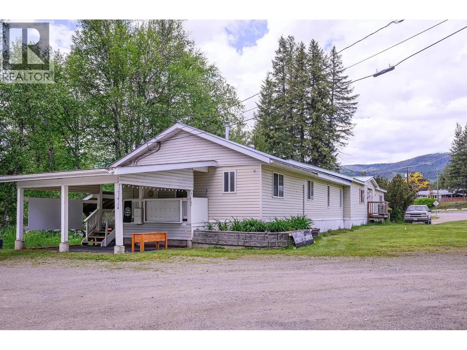 32E OLD N THOMPSON  E Highway