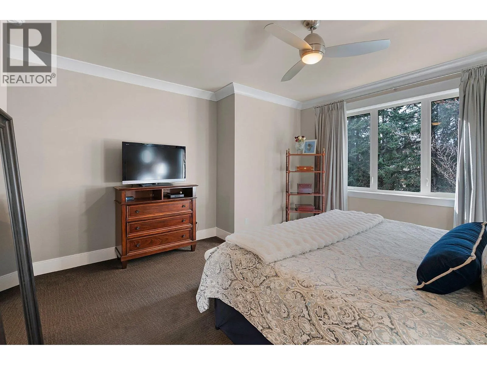 4149 Gallaghers Fairway S