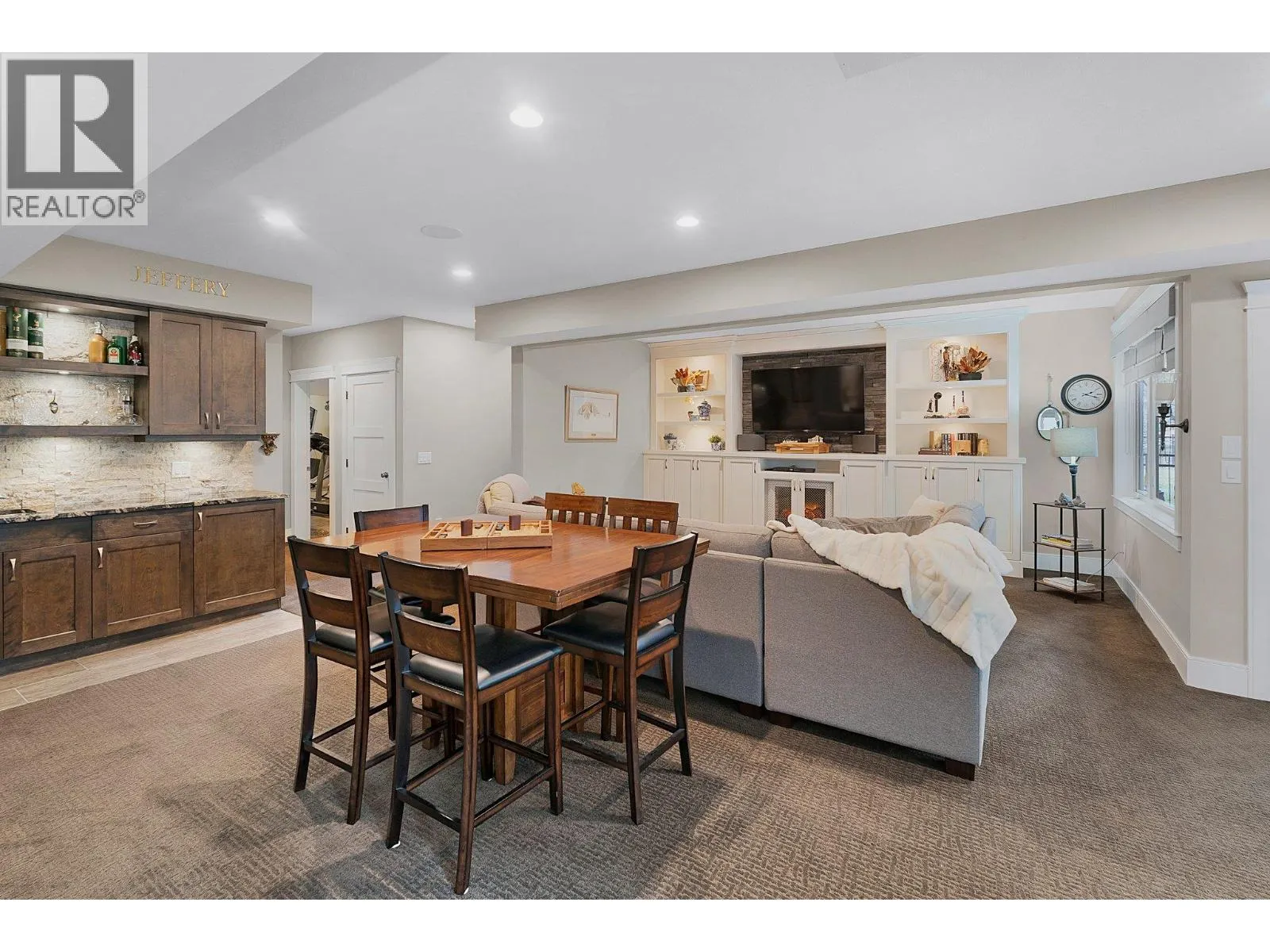 4149 Gallaghers Fairway S