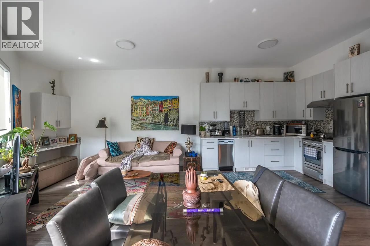 88 Lakeshore Drive Unit# 301