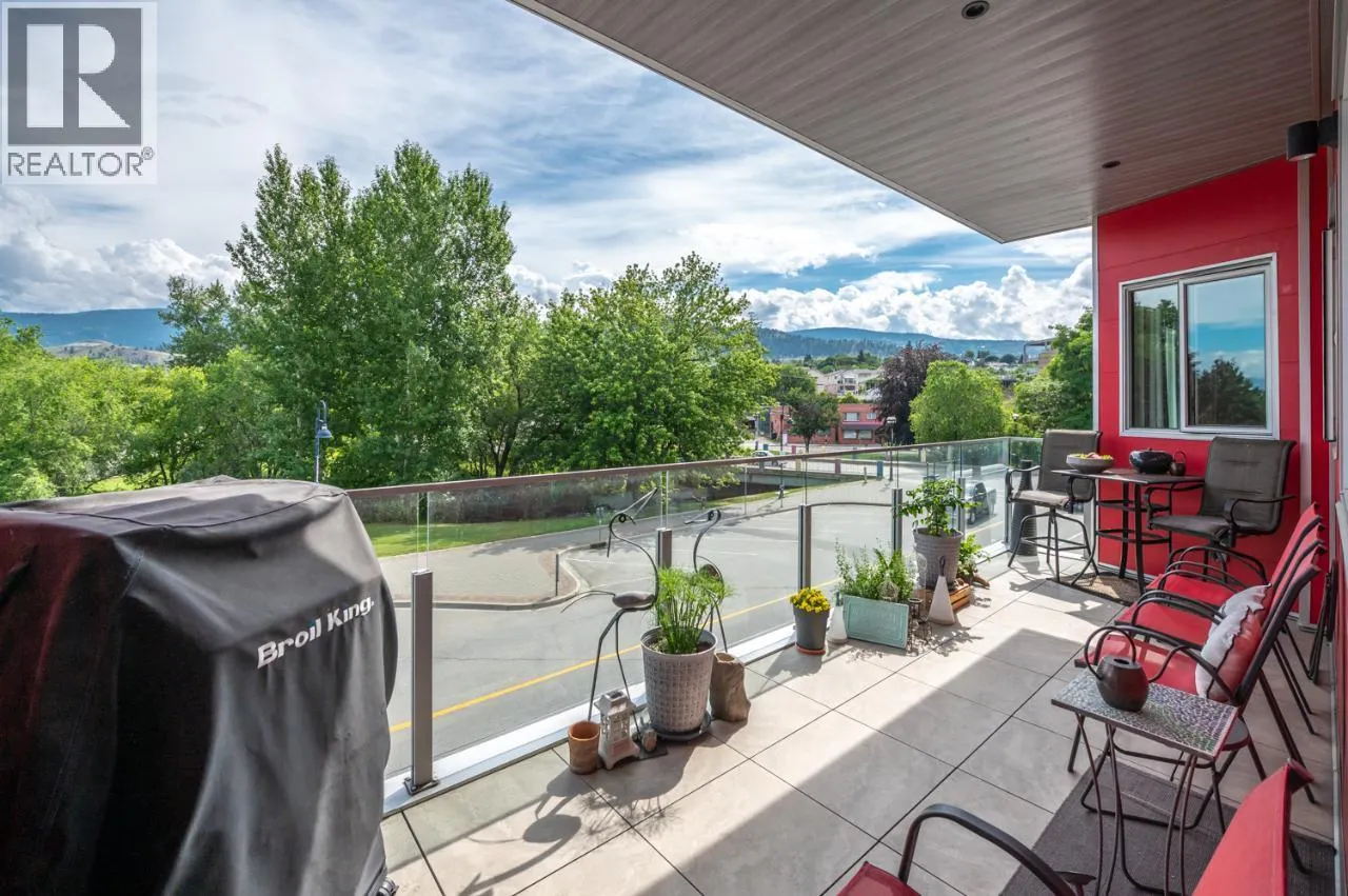 88 Lakeshore Drive Unit# 301