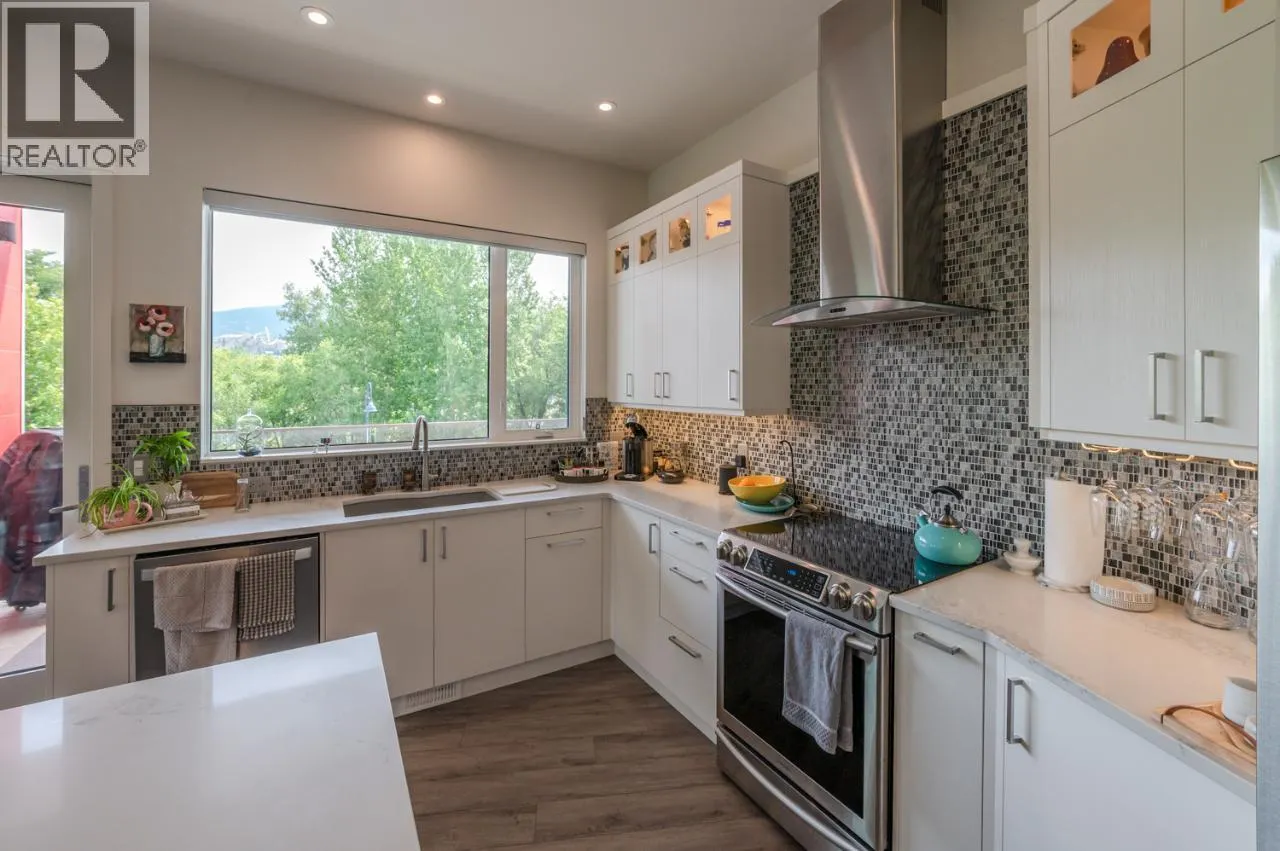 88 Lakeshore Drive Unit# 301