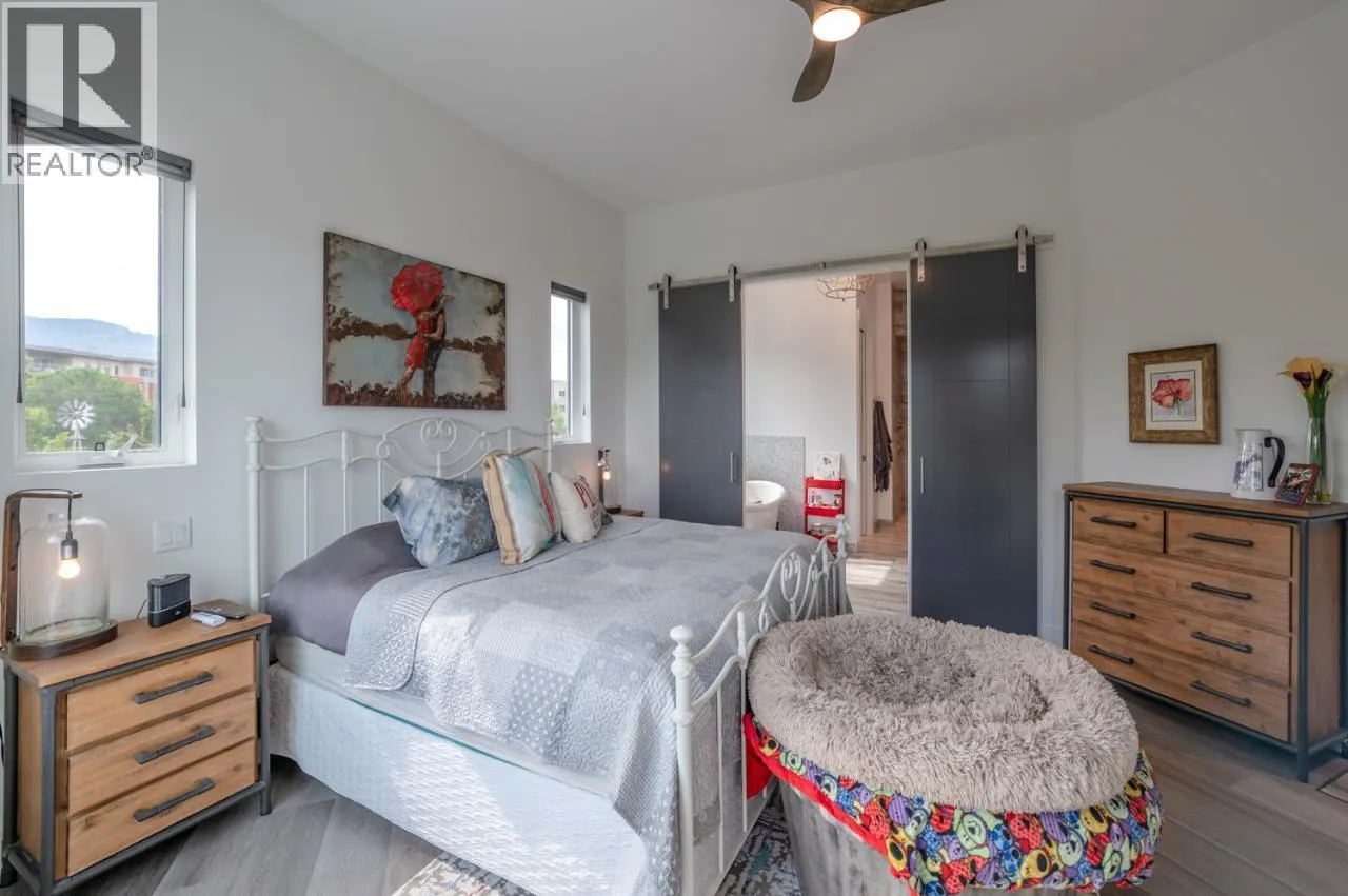 88 Lakeshore Drive Unit# 301