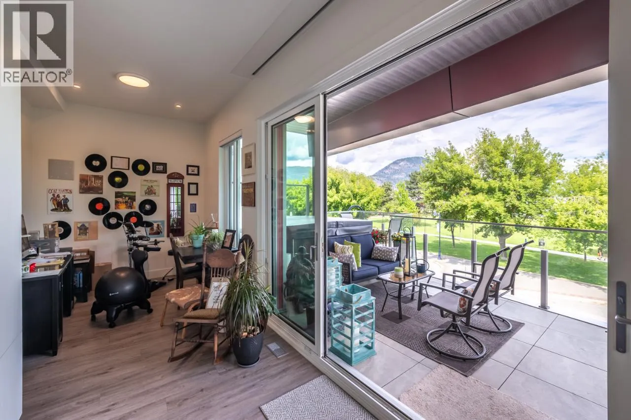 88 Lakeshore Drive Unit# 301
