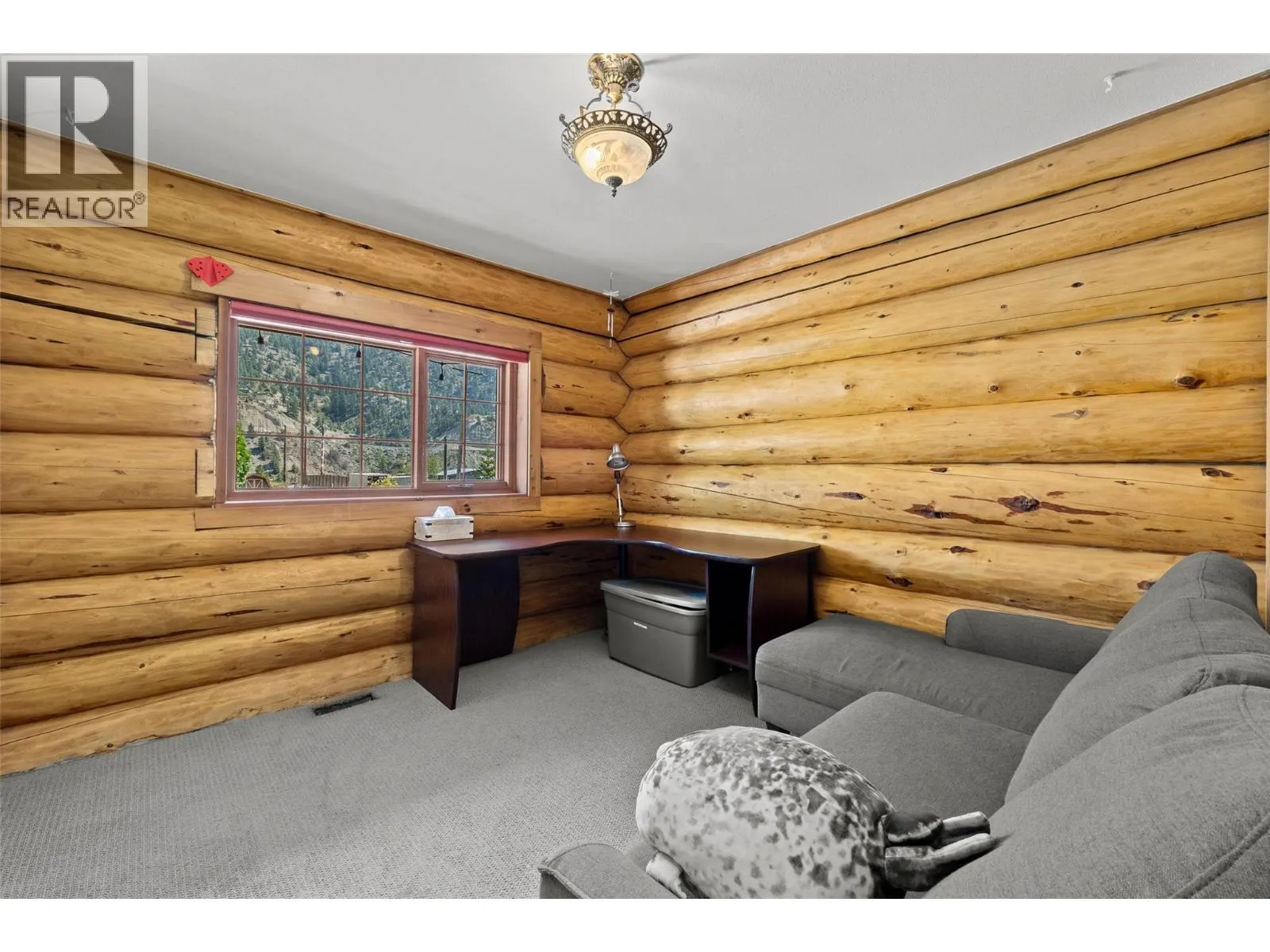 311 HOLLYWOOD Crescent