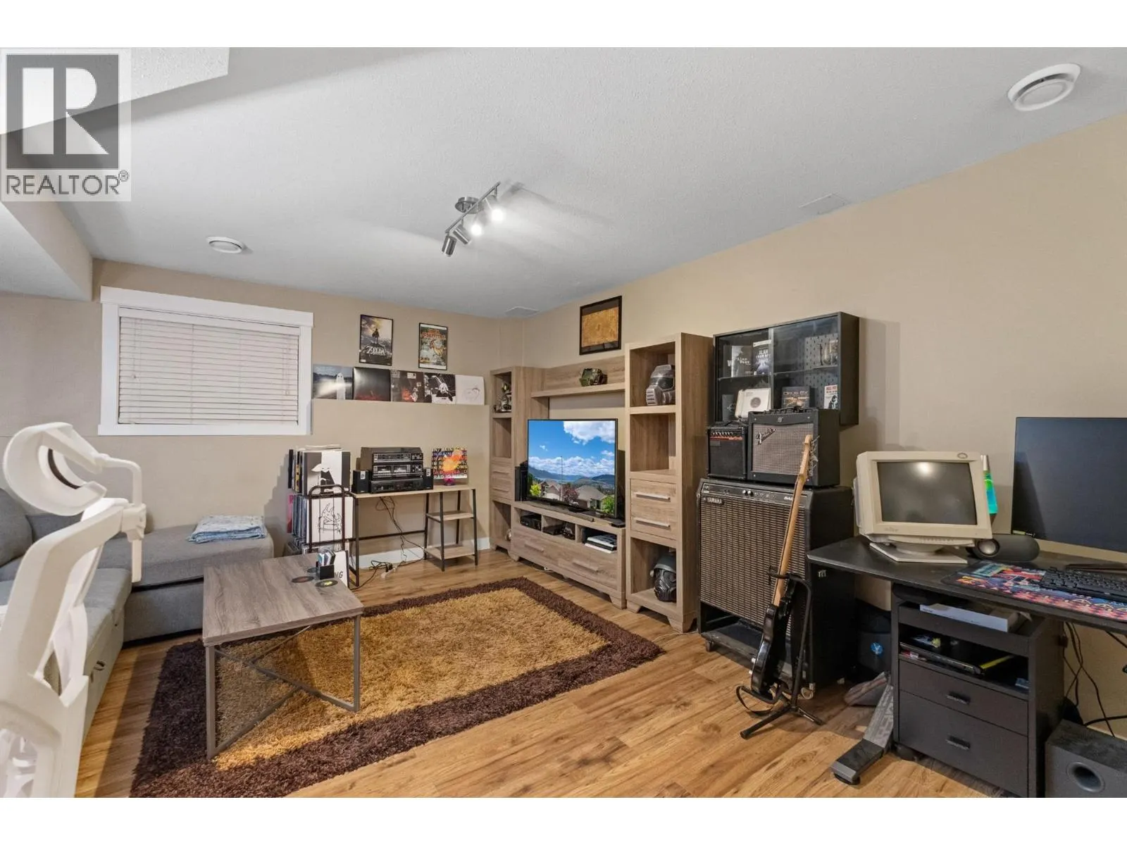 1682 Vineyard Drive