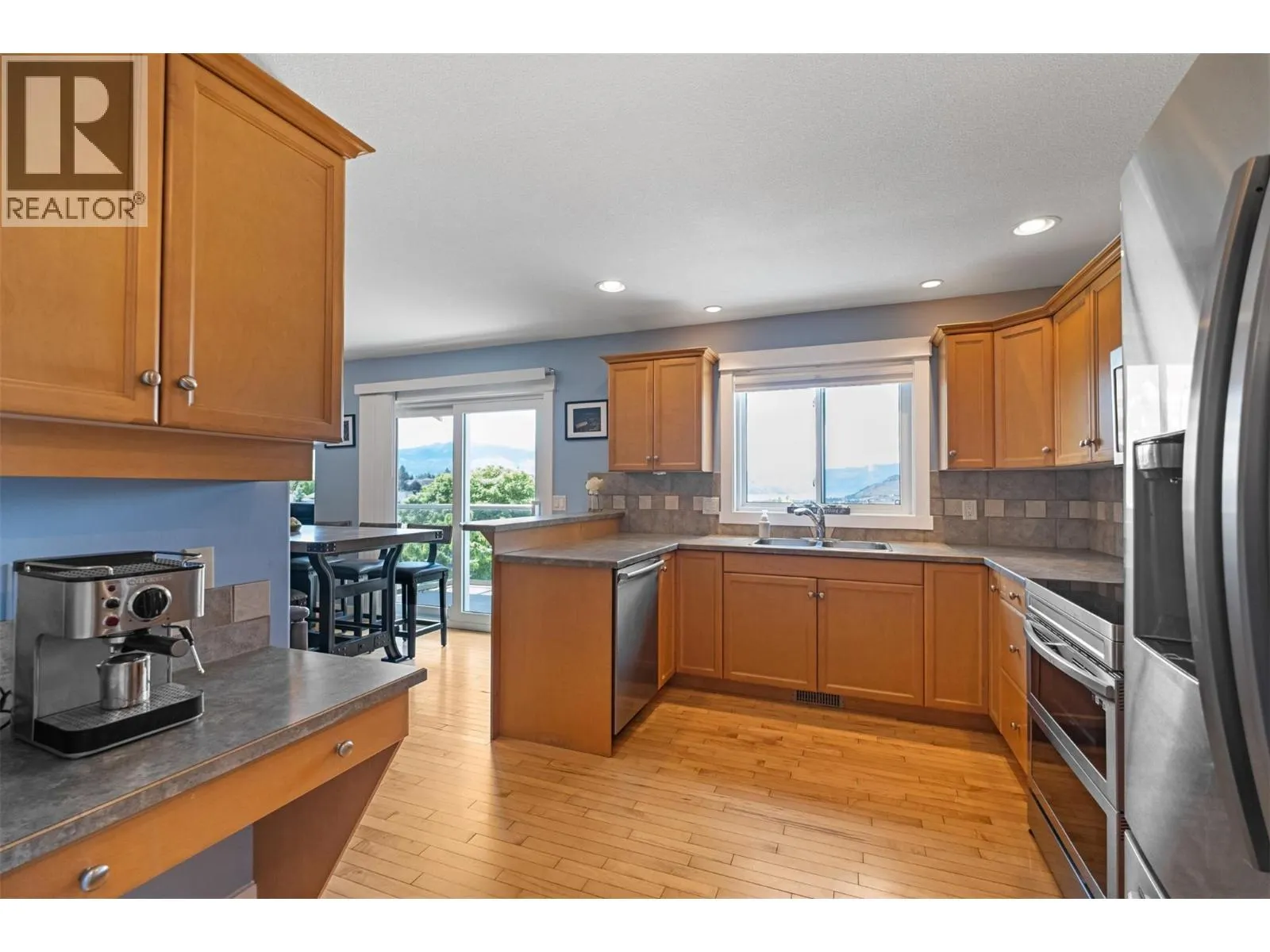 1682 Vineyard Drive