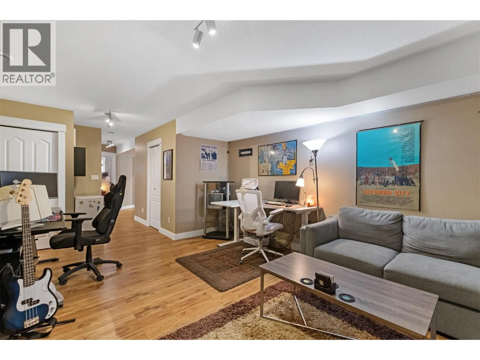 1682 Vineyard Drive