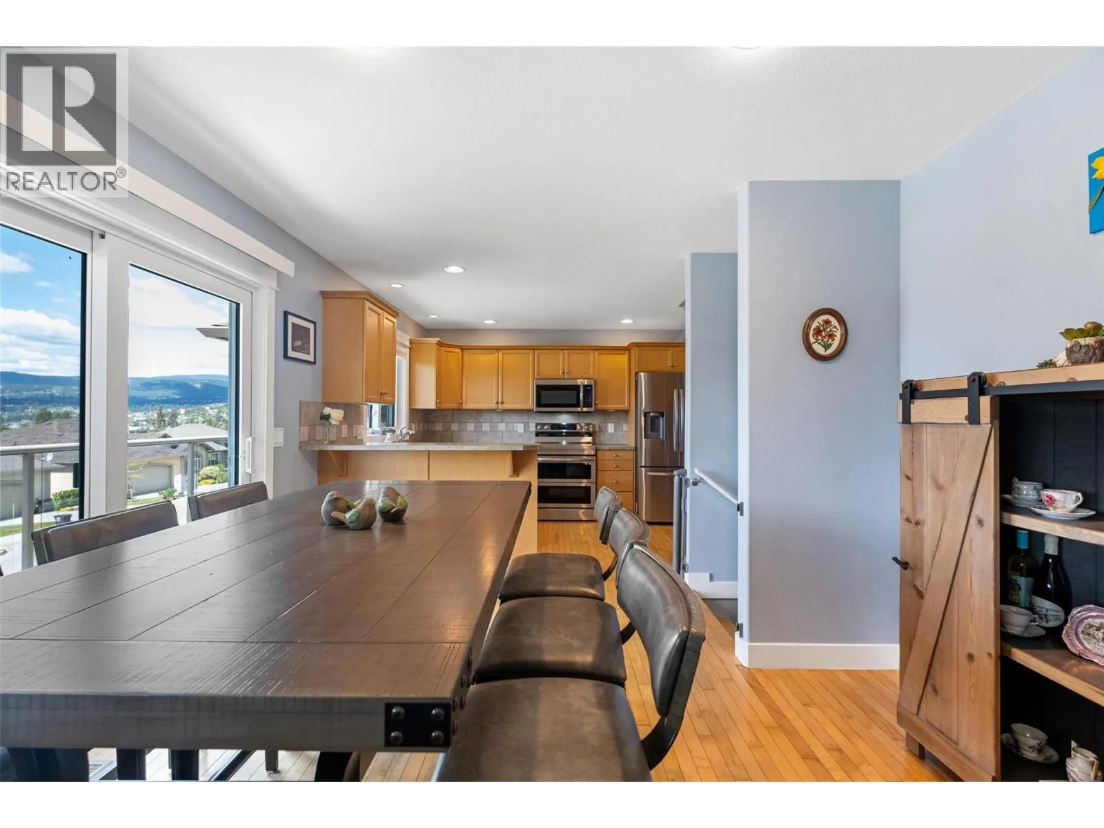 1682 Vineyard Drive