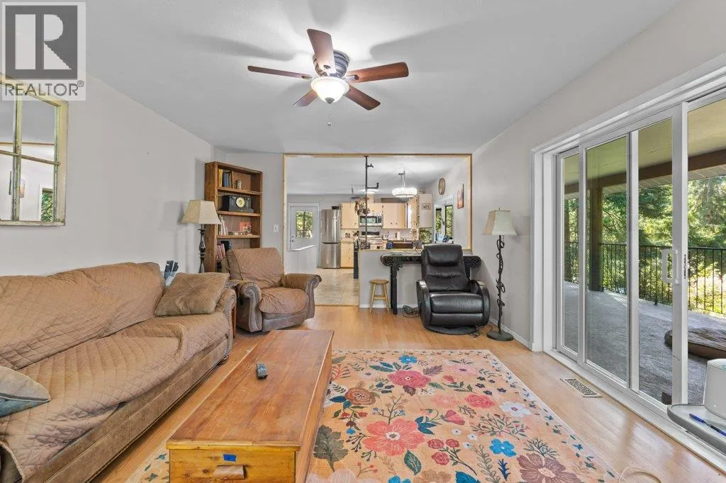 857 GRANDVIEW BENCH Road