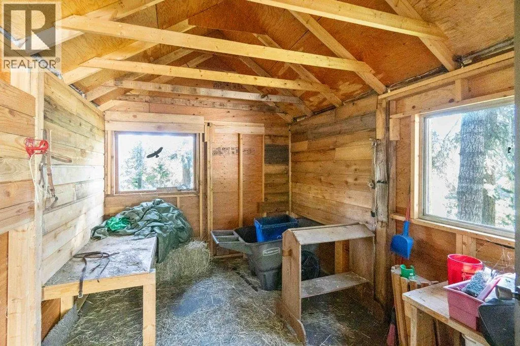 857 GRANDVIEW BENCH Road