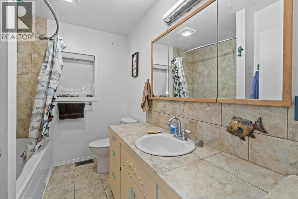 857 GRANDVIEW BENCH Road