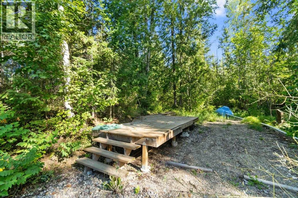 857 GRANDVIEW BENCH Road