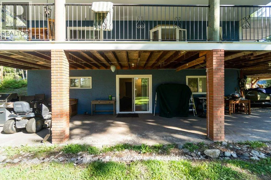 857 GRANDVIEW BENCH Road