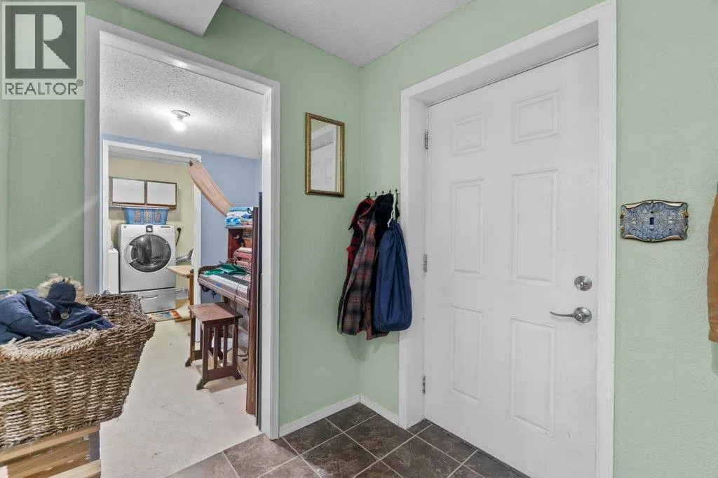 857 GRANDVIEW BENCH Road