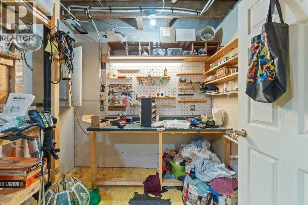 857 GRANDVIEW BENCH Road