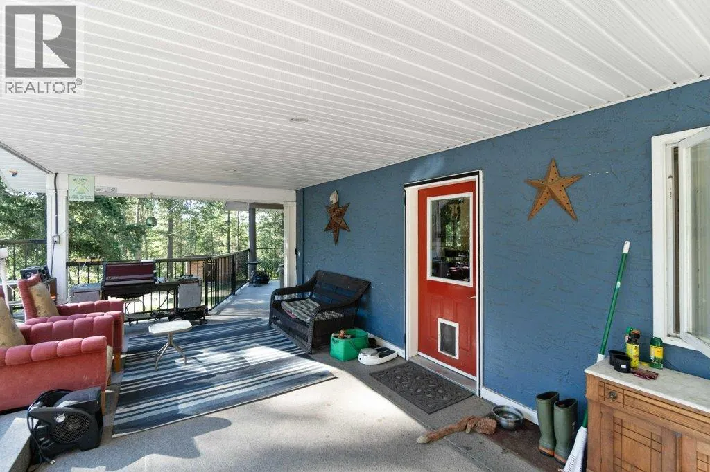 857 GRANDVIEW BENCH Road